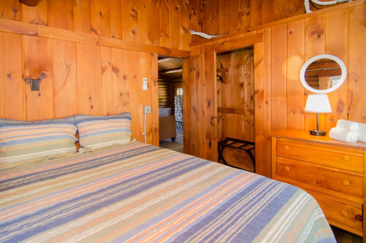 Mountain Lake Cottages Westmore Bagian luar foto