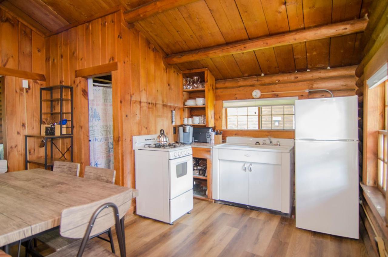 Mountain Lake Cottages Westmore Bagian luar foto