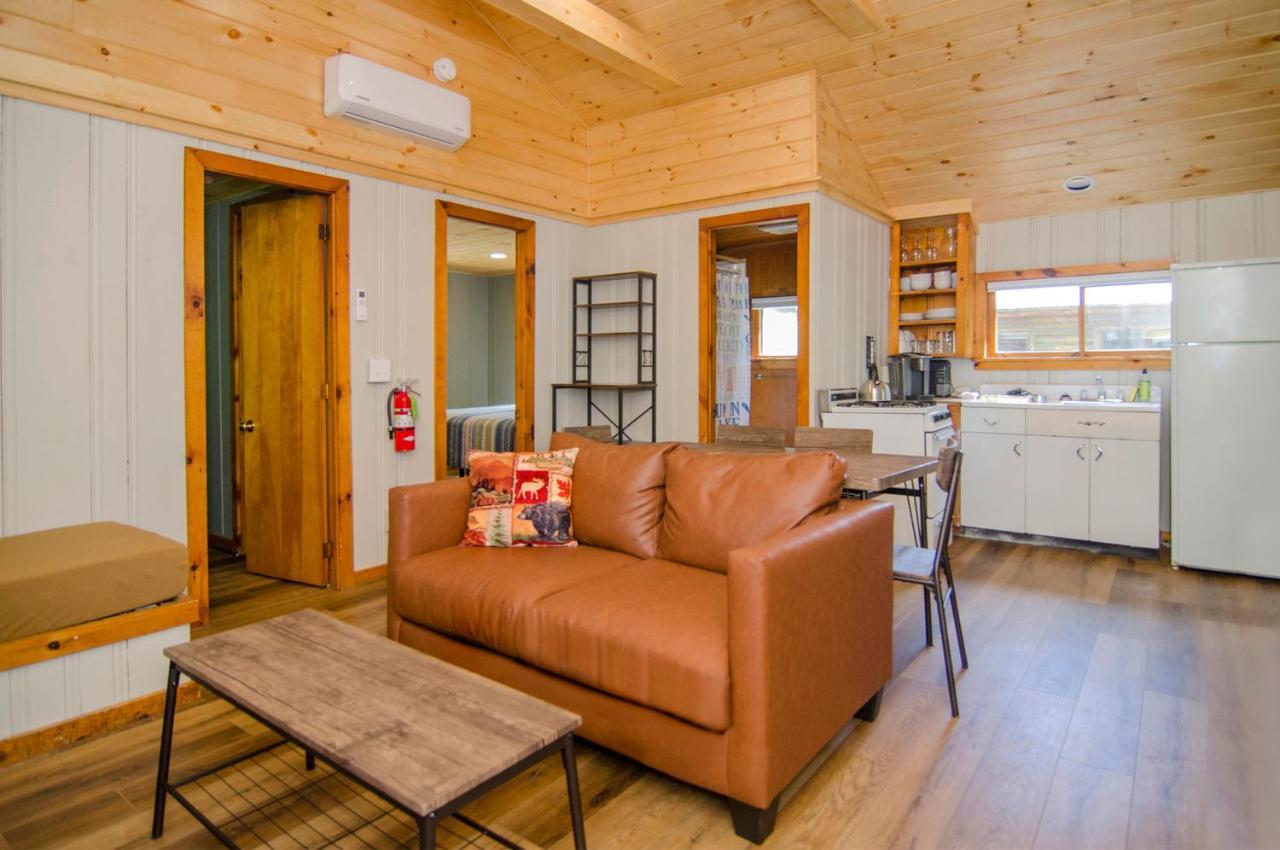 Mountain Lake Cottages Westmore Bagian luar foto