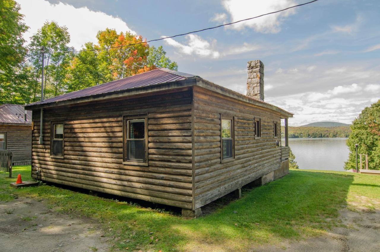 Mountain Lake Cottages Westmore Bagian luar foto