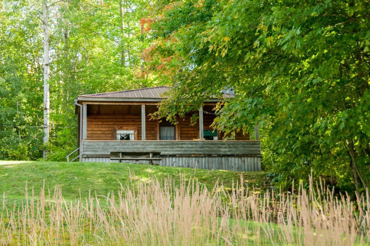 Mountain Lake Cottages Westmore Bagian luar foto